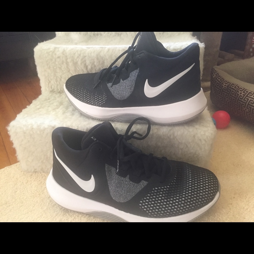 Nike men’s size 8W